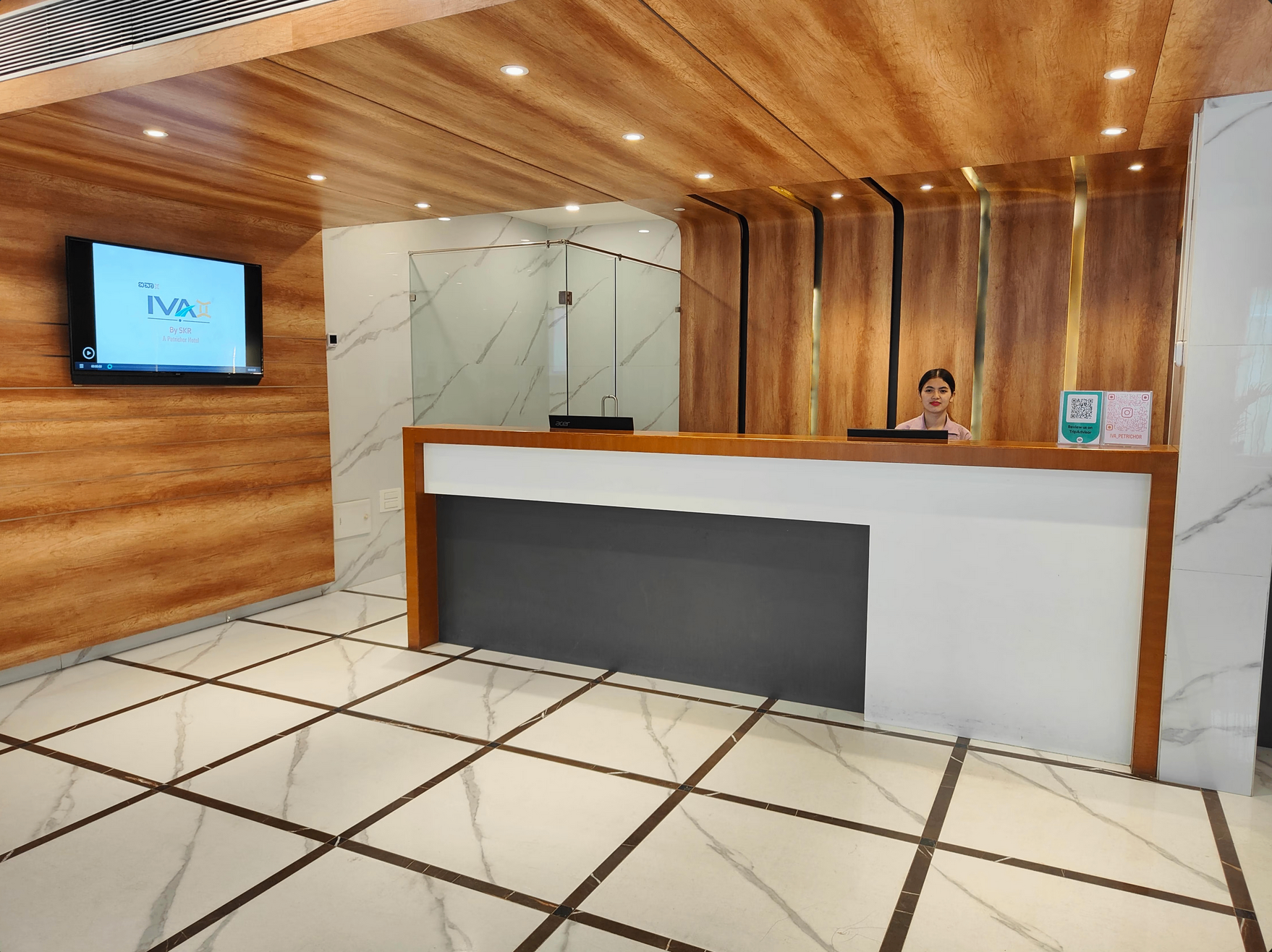 Iva By SKR front office reception desk